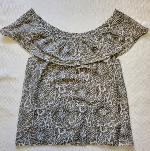 Michael kors women's off the shoulder lightweight blouse. Casual wear from use